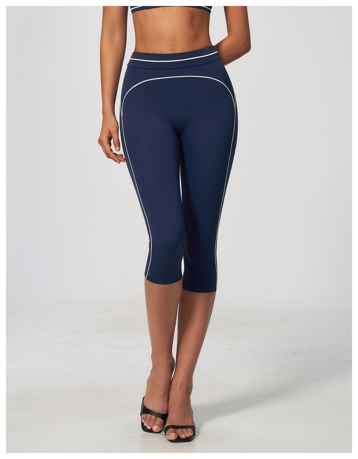 Short Capri Gaio