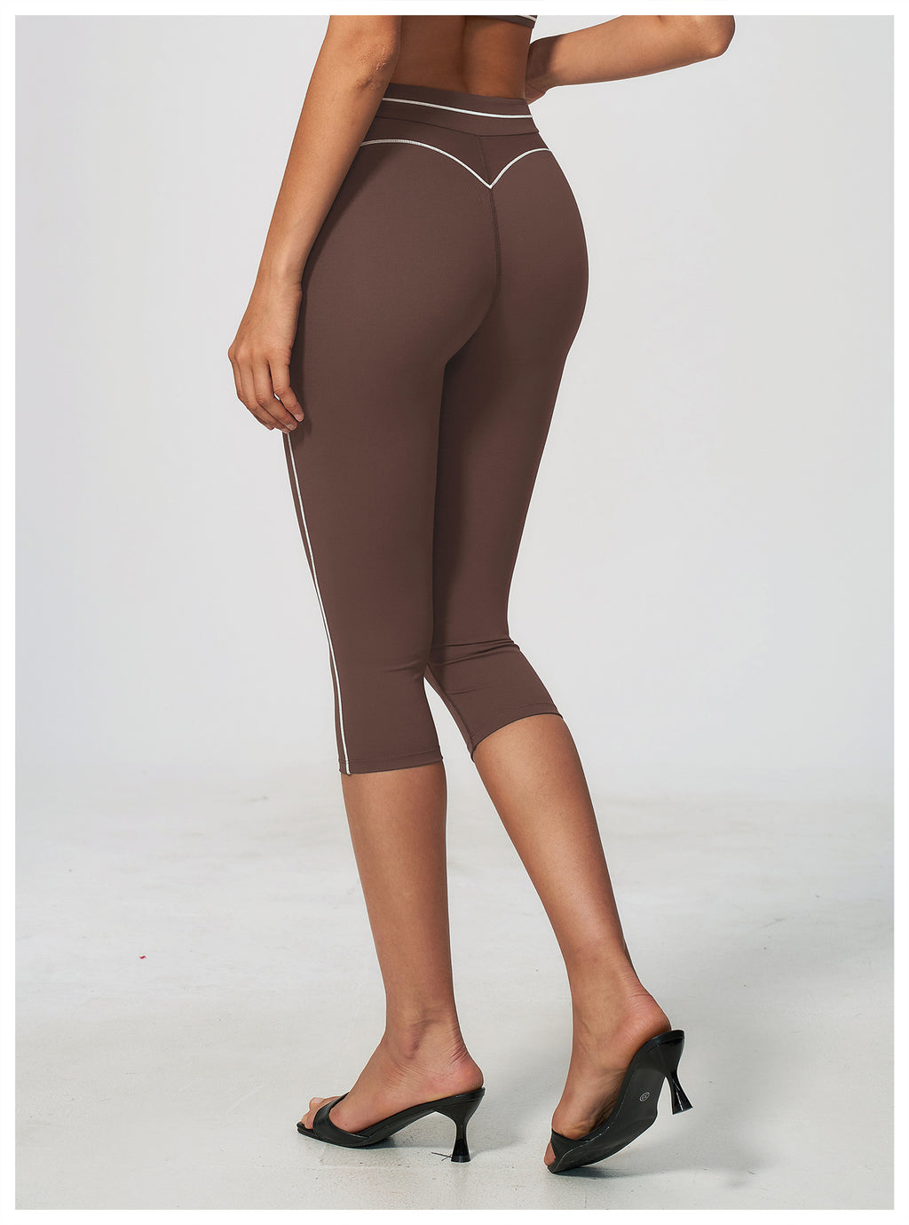 Short Capri Gaio