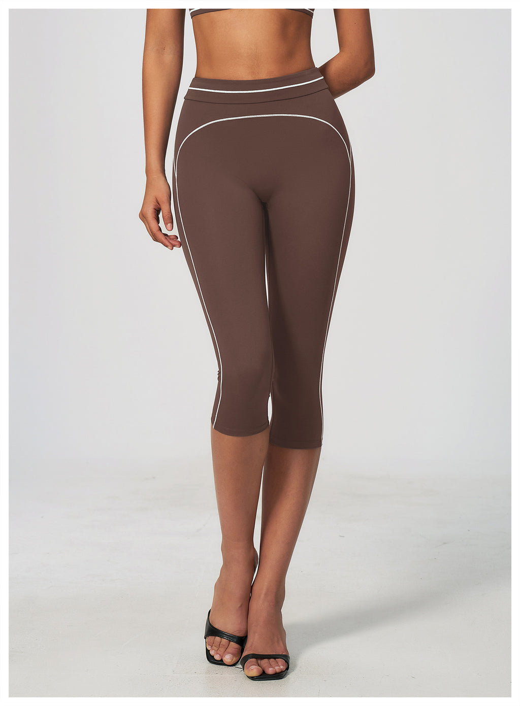 Short Capri Gaio