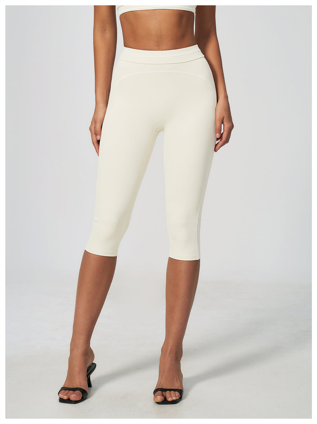 Short Capri Gaio