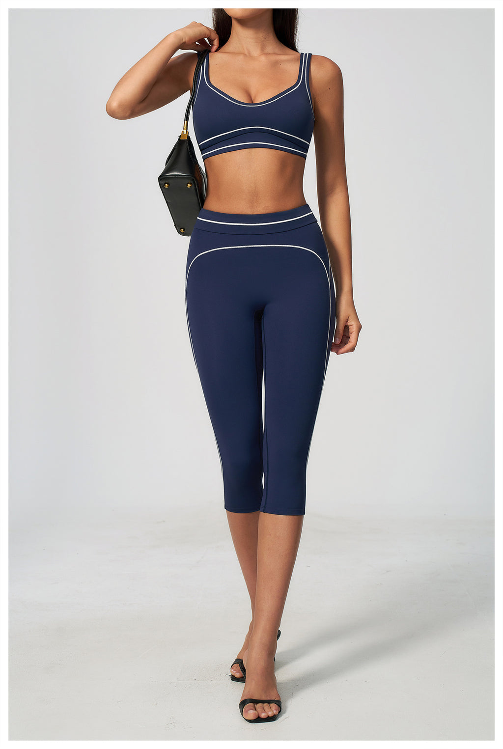 Short Capri Gaio