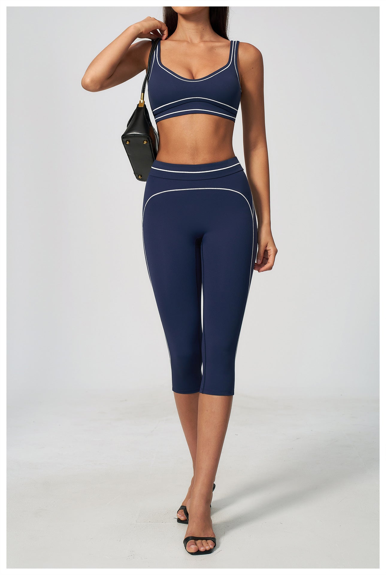 Short Capri Gaio